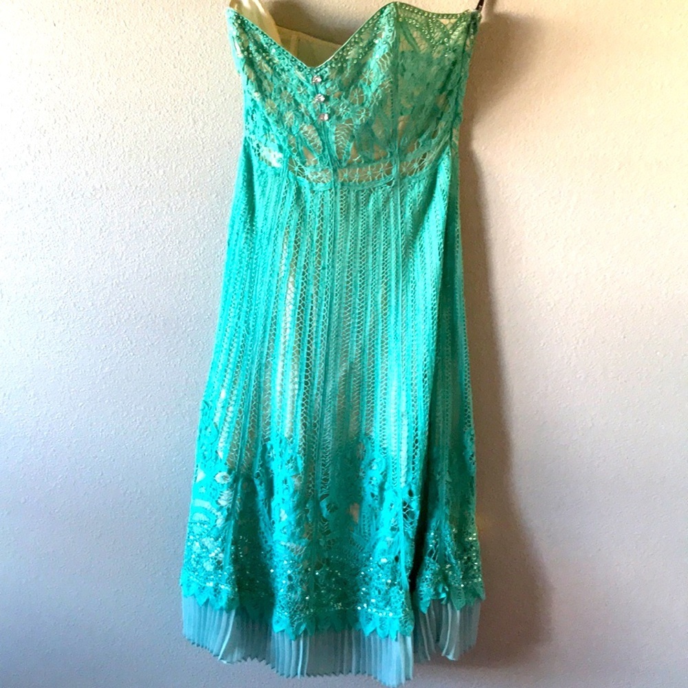Betsey Johnson| Turquoise Lace Overlay With Rhinestones| Silk underslip| Size 6